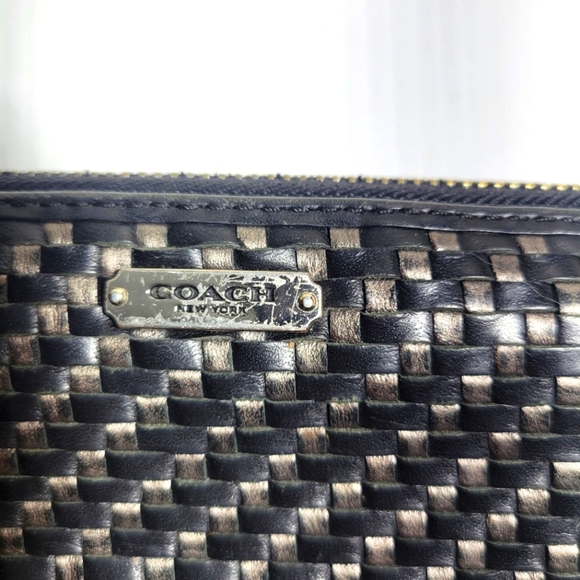 ❤️ 3 for $35 Coach leather woven long zip around large wallet black gray silver - Picture 4 of 11